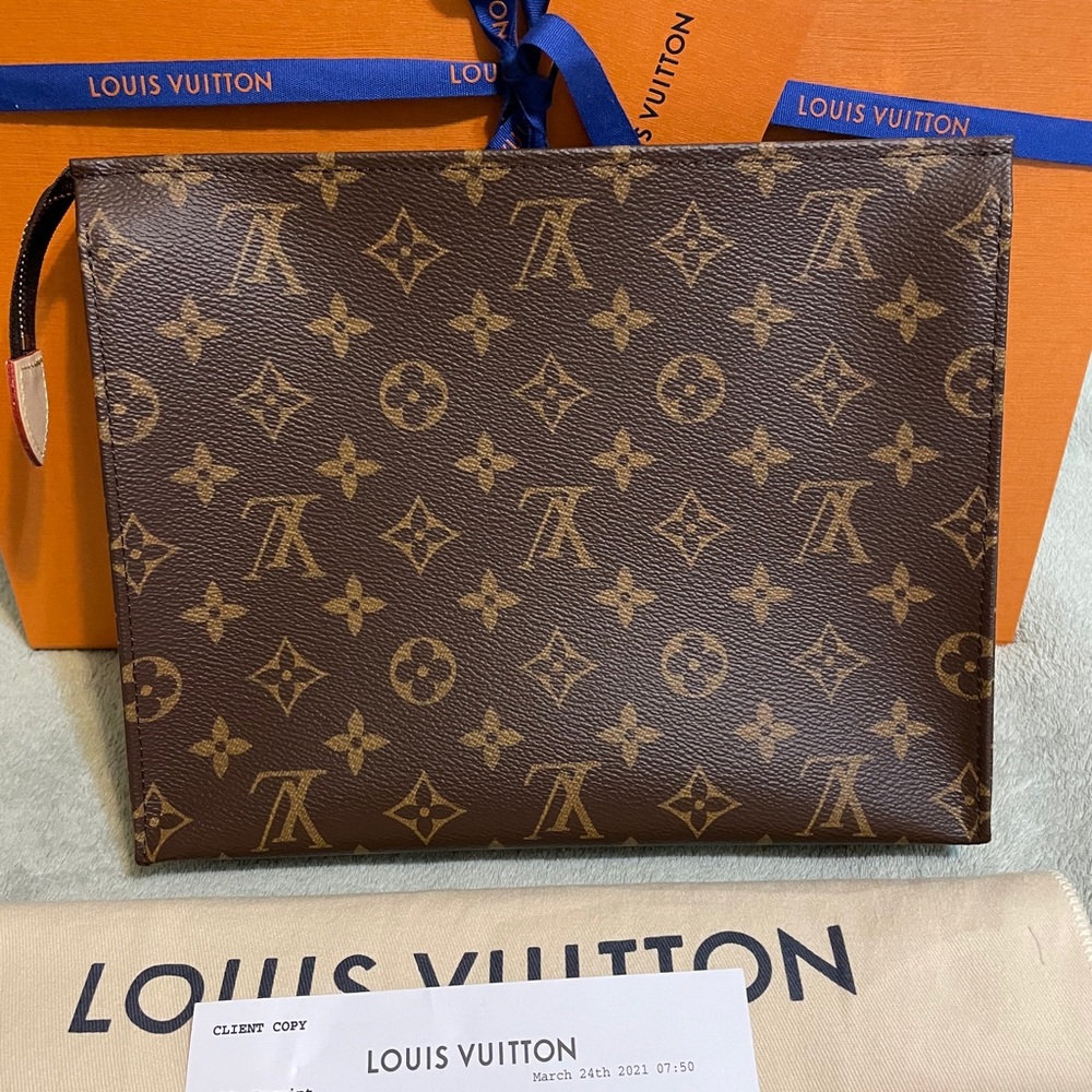 🛑SOLD🛑 Louis Vuitton Toiletry 26 Pouch - Picture 11 of 12